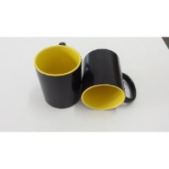 CANECA MÁGICA CILÍNDRICA CERÂMICA INTERIOR AMARELO 325ml